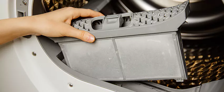 Signs Of A Clogged Dryer Lint Trap in Winter Haven, Florida